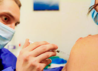 Toate vaccinurile anti-Covid aprobate în UE par să protejeze împotriva variantei indiene (delta) a coronavirusului, anunţă EMA