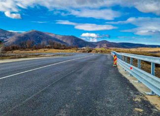 După 10 ani de la primele lucrări: CNAIR a terminat modernizarea DN 76 Deva-Oradea, şoseaua care face legătura între Autostrada A1 Sibiu – Deva şi Autostrada Transilvania