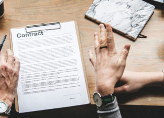 Au vrut să scape de caratină prezentând la intrarea în țară contracte de muncă false