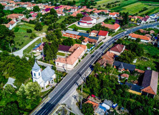 O primărie din Bihor a decuplat ilegal școala de la apă și refuză s-o rebranșeze, deși e obligată prin sentință judecătorească