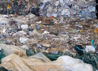Peste 78 de tone deşeuri din plastic, cauciucuri, textile şi haine uzate, oprite la intrarea în țară