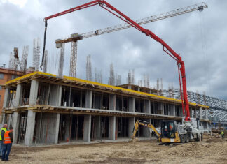 Vești bune! Se toarnă planșeul la căminul C1 din Campusul Universității (galerie foto)