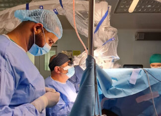 Intervenție neurochirurgicală cu pacientul conștient, în premieră la Spitalul Clinic Județean de Urgență Bihor