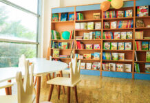 Nouă bibliotecă pentru copii la Oradea: filiala din „Orășelul copiilor” și-a deschis porțile