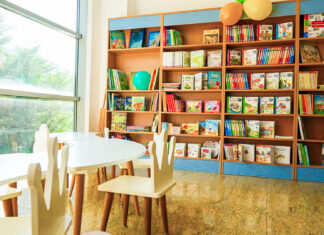 Nouă bibliotecă pentru copii la Oradea: filiala din „Orășelul copiilor” și-a deschis porțile